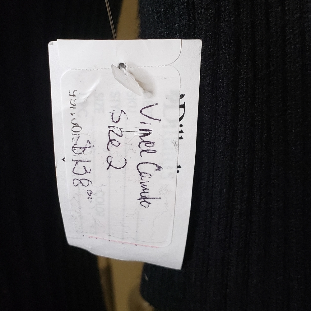 Vince Camuto dress, size 2, new with tags - Picture 6 of 7